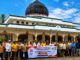 SMK NEGERI 1 JEUMPA BERKOLABORASI BERSAMA ANGGOTA POSPOL KECAMATAN JEUMPA MELAKUKAN BAKTI SOSIAL MEMBERSIKAN MASJID AL MUKARRAMAH ULEE CEUE